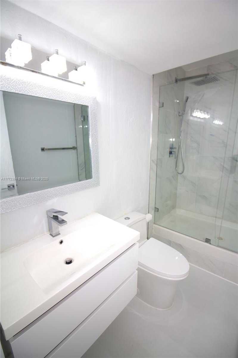 Small Image of 1251 NORTH EAST 108TH ST #405, Miami Number 16