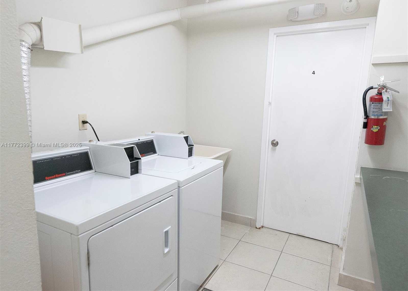 Small Image of 5838 COLLINS AVE #4D, Miami Beach Number 15