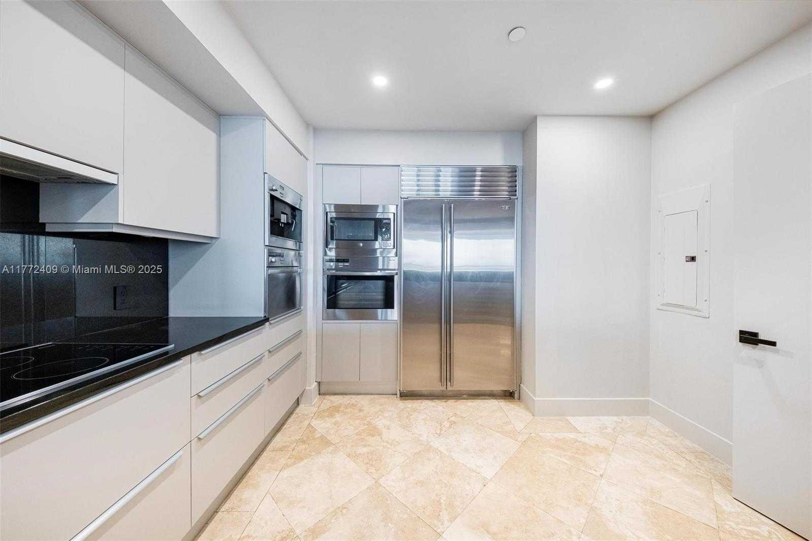 Small Image of 1331 BRICKELL BAY DR #3305, Miami Number 10