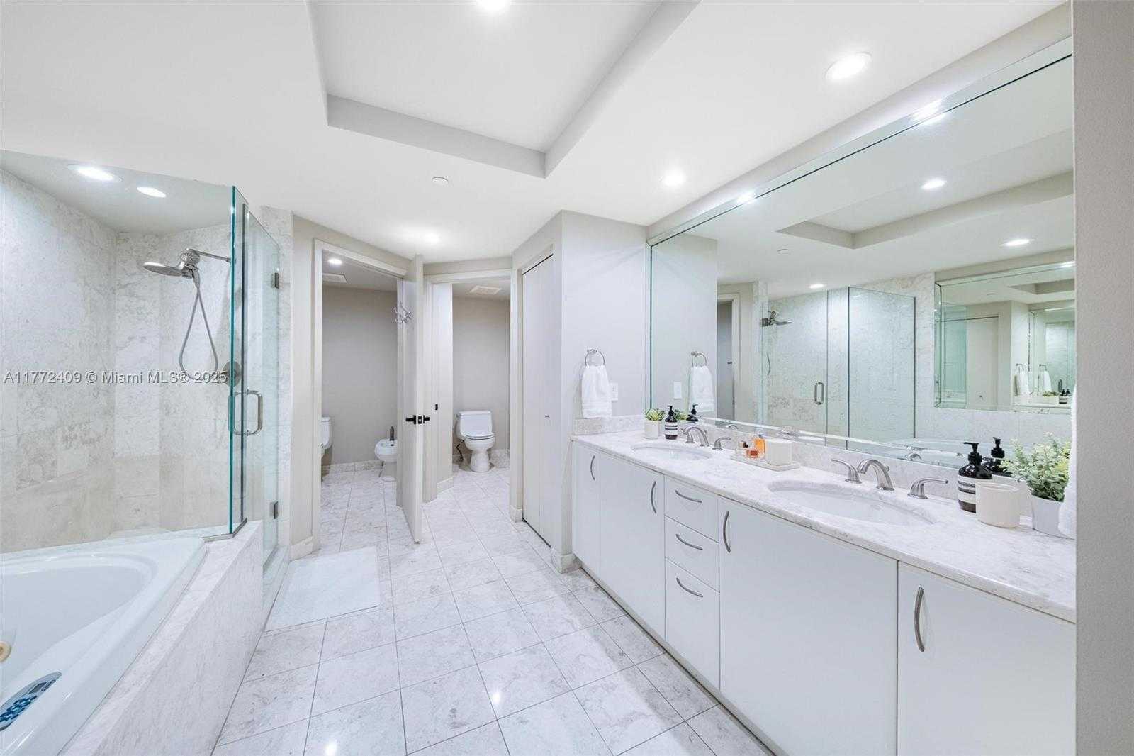 Small Image of 1331 BRICKELL BAY DR #3305, Miami Number 25