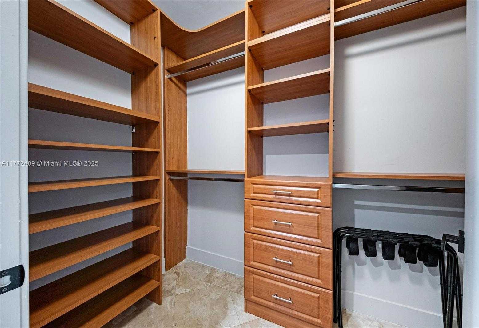 Small Image of 1331 BRICKELL BAY DR #3305, Miami Number 28