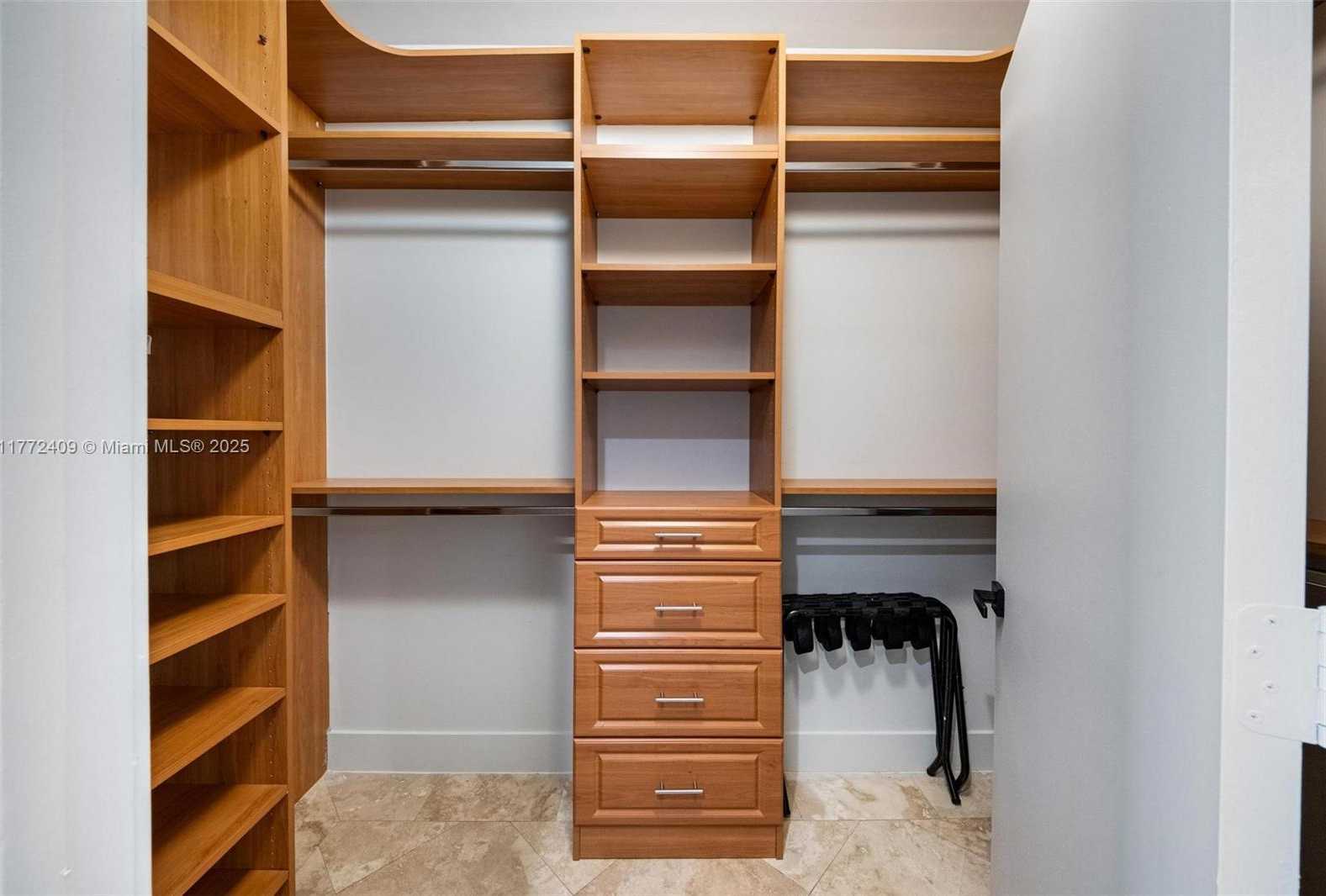 Small Image of 1331 BRICKELL BAY DR #3305, Miami Number 29