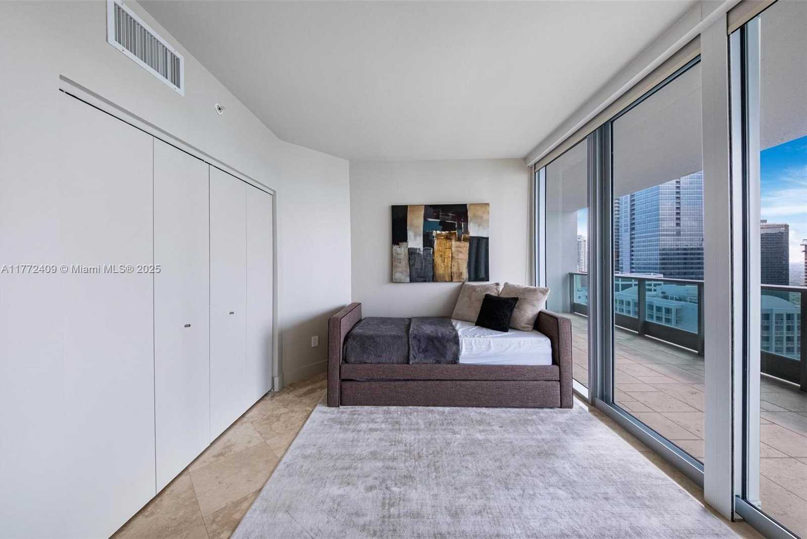 Small Image of 1331 BRICKELL BAY DR #3305, Miami Number 39