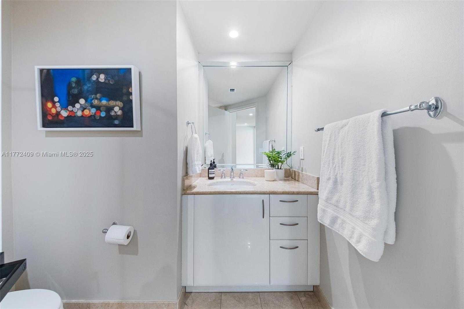 Small Image of 1331 BRICKELL BAY DR #3305, Miami Number 44