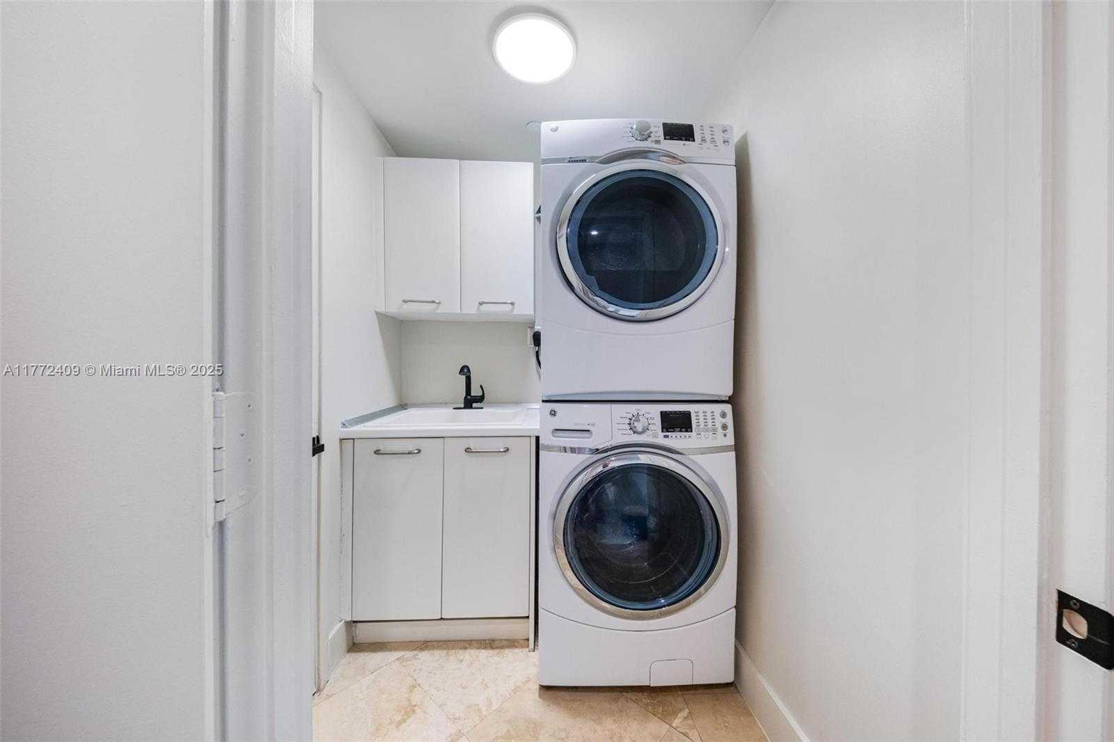 Small Image of 1331 BRICKELL BAY DR #3305, Miami Number 48