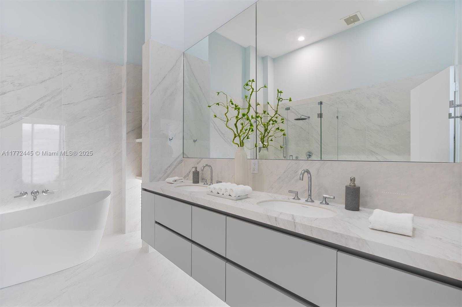 Small Image of 495 BRICKELL AVE #2203, Miami Number 11