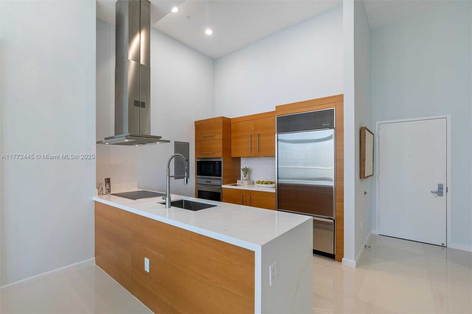 Small Image of 495 BRICKELL AVE #2203, Miami Number 5