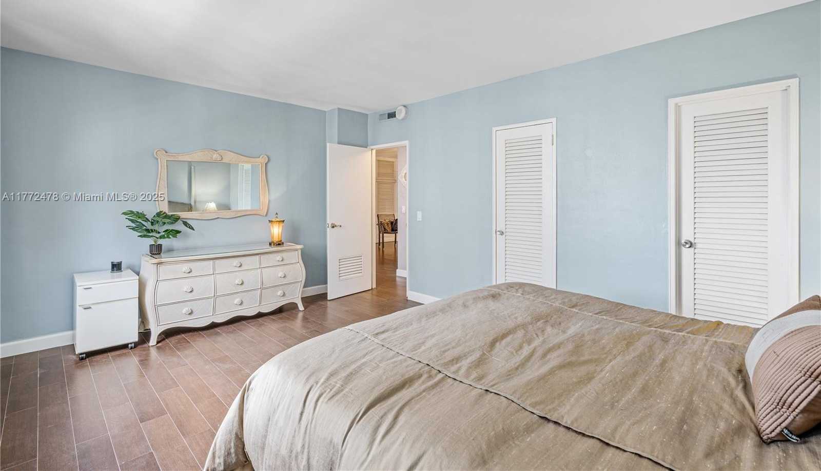 Small Image of 10185 COLLINS AVE #1110, Bal Harbour Number 19