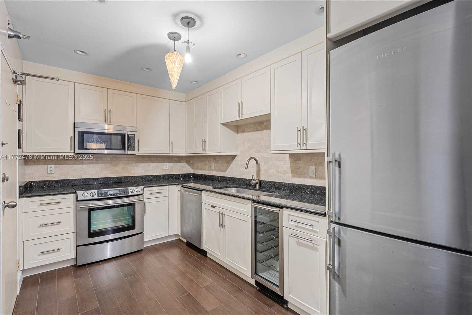 Small Image of 10185 COLLINS AVE #1110, Bal Harbour Number 4
