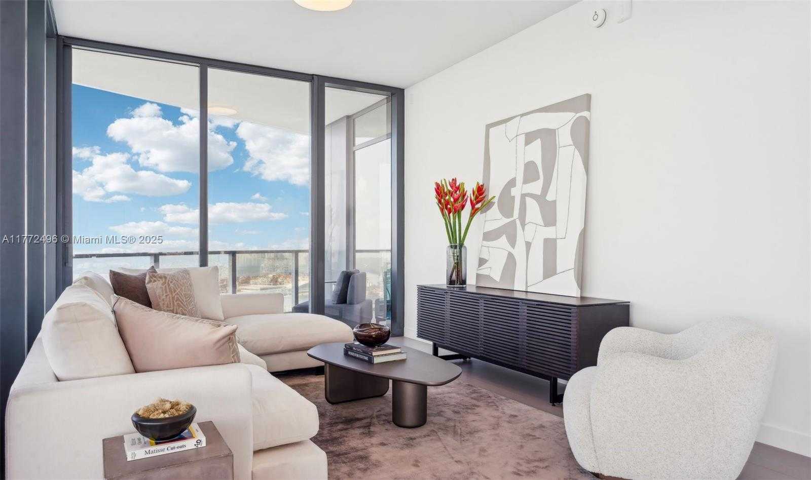 Small Image of 501 WEST AVE #4201/05, Miami Beach Number 9