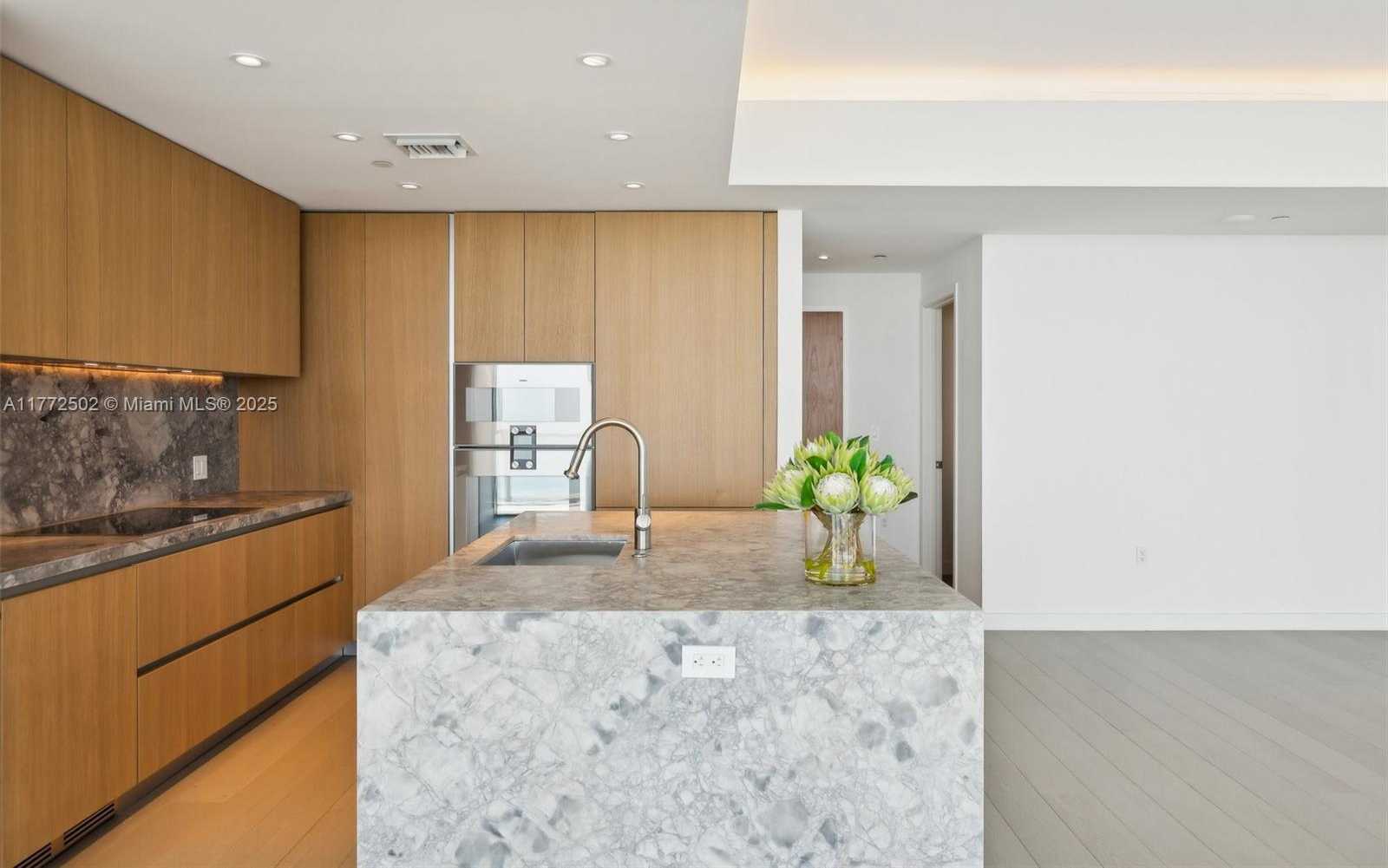 Small Image of 500 ALTON RD #4201.05, Miami Beach Number 17