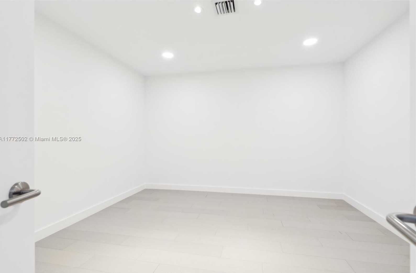 Small Image of 500 ALTON RD #4201.05, Miami Beach Number 38