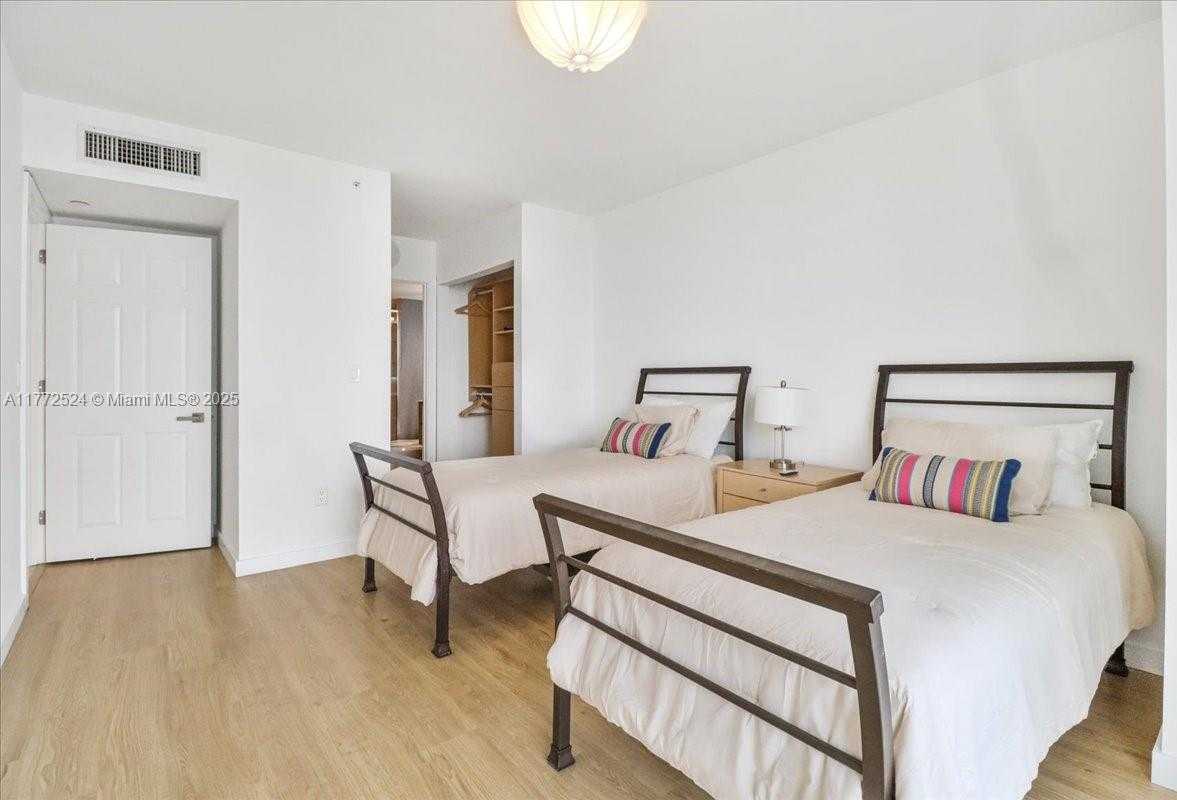 Small Image of 18671 COLLINS AVE #2404, Sunny Isles Beach Number 27