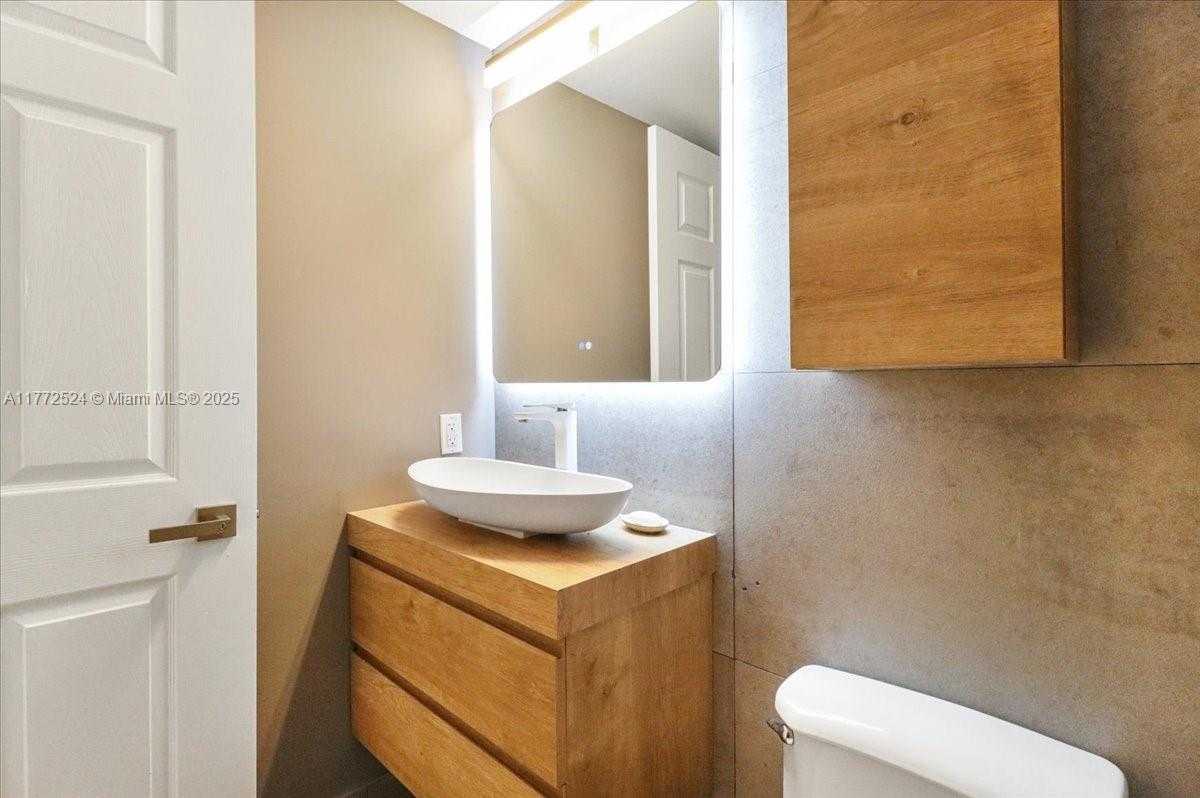 Small Image of 18671 COLLINS AVE #2404, Sunny Isles Beach Number 38