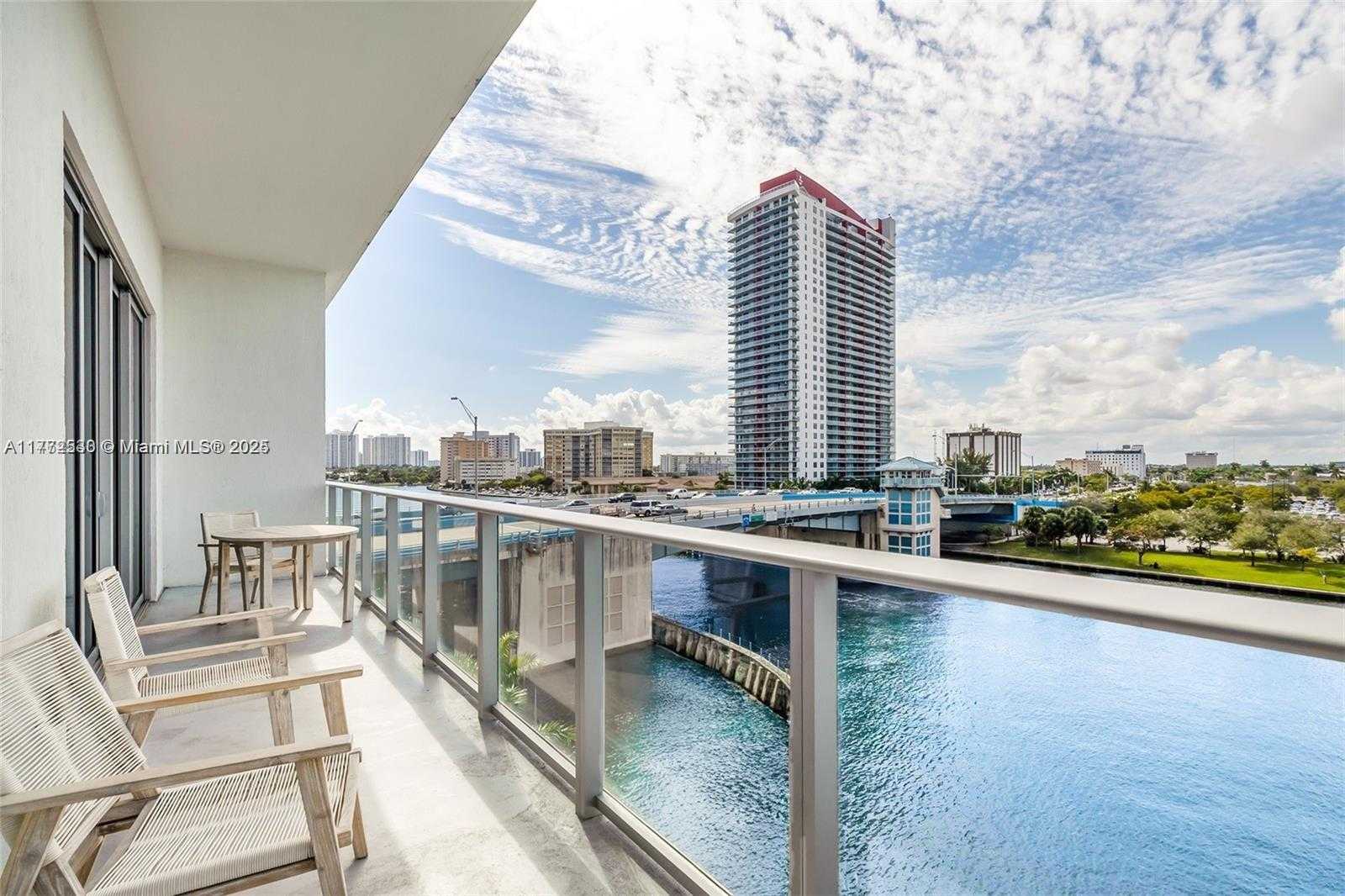 Small Image of 4010 SOUTH OCEAN DR #R406, Hollywood Number 2
