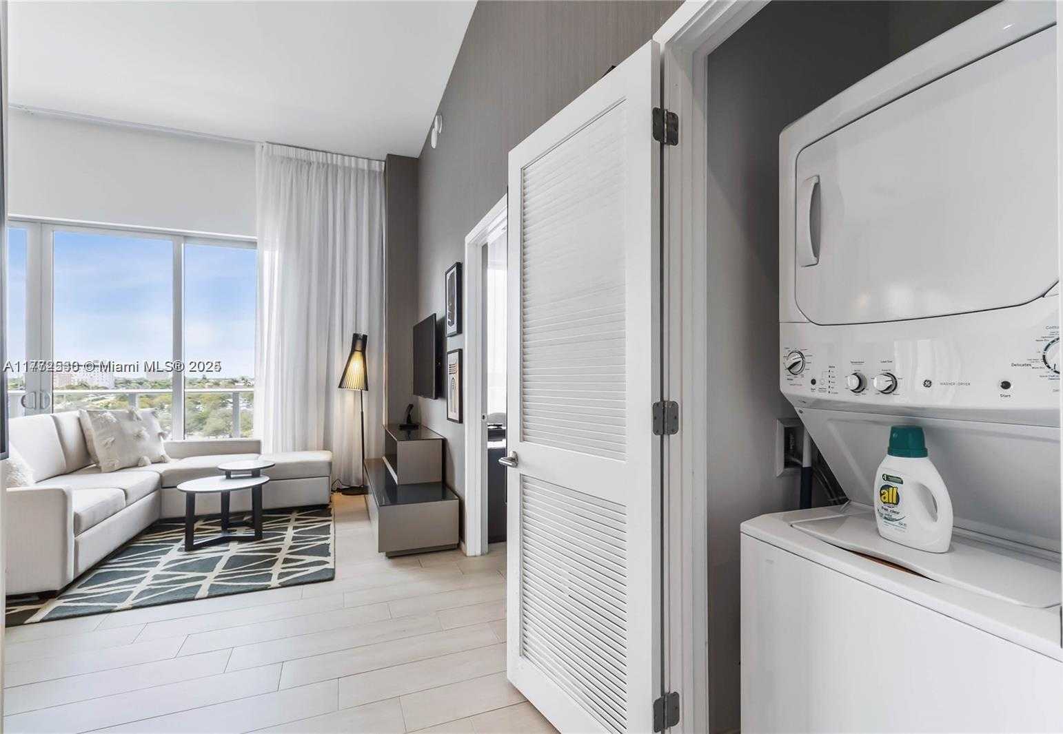 Small Image of 4010 SOUTH OCEAN DR #R406, Hollywood Number 3