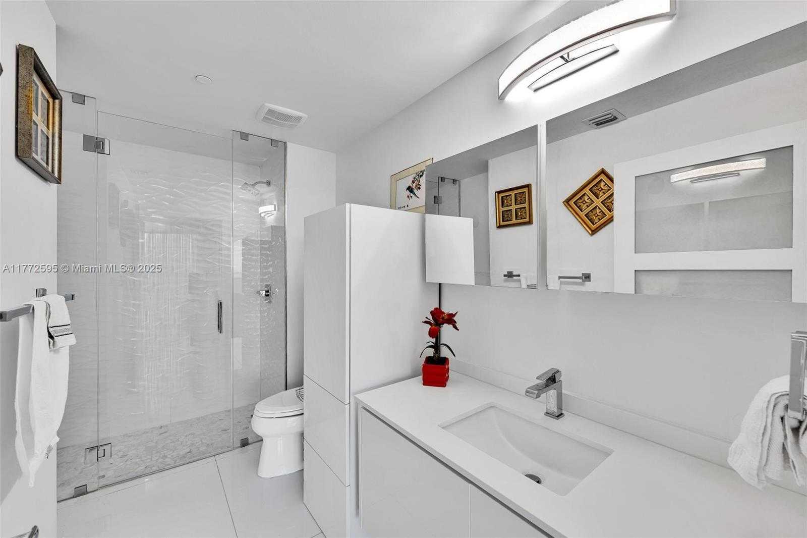 Small Image of 600 NE 27TH ST #2603, Miami Number 11