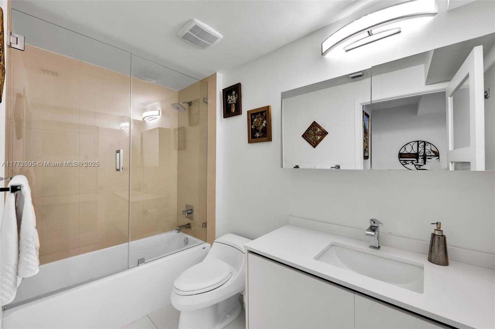 Small Image of 600 NE 27TH ST #2603, Miami Number 15