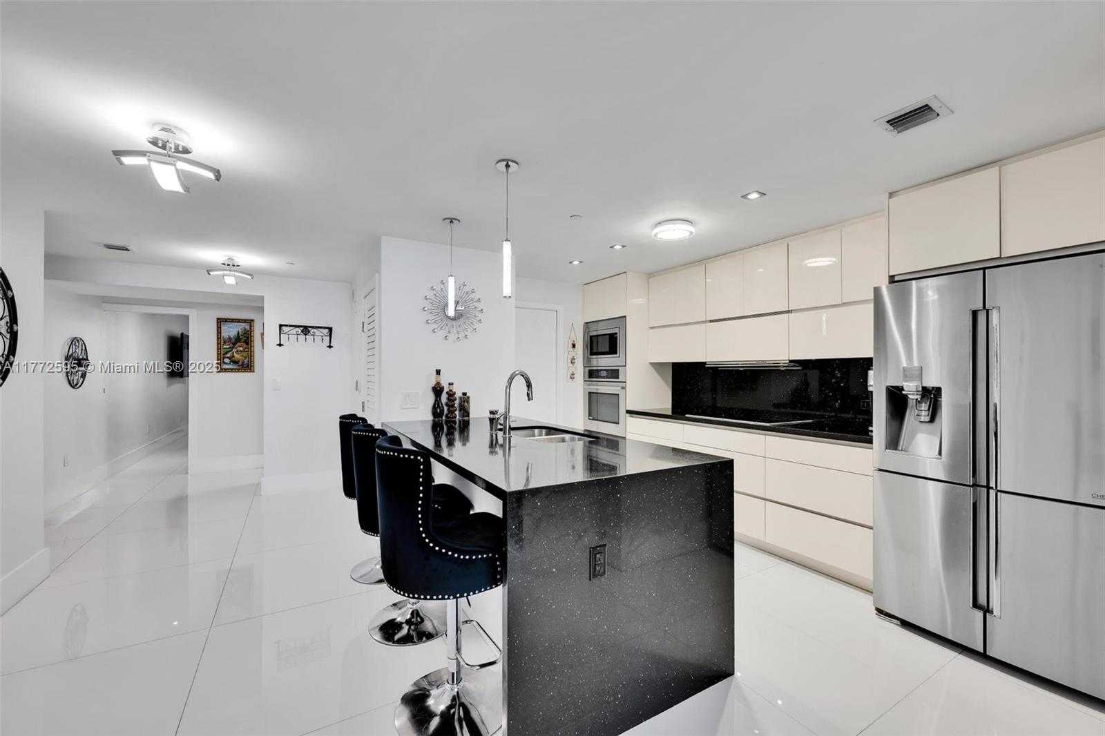 Small Image of 600 NE 27TH ST #2603, Miami Number 4