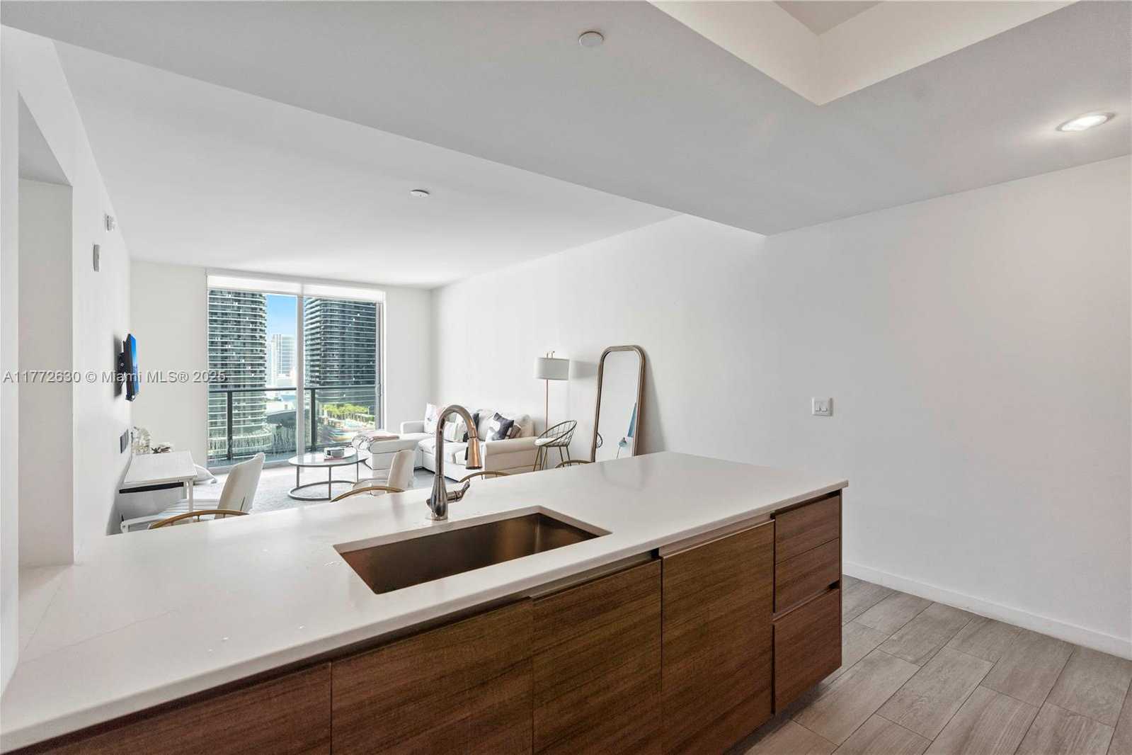Small Image of 1100 SOUTH MIAMI AVE #2007, Miami Number 16
