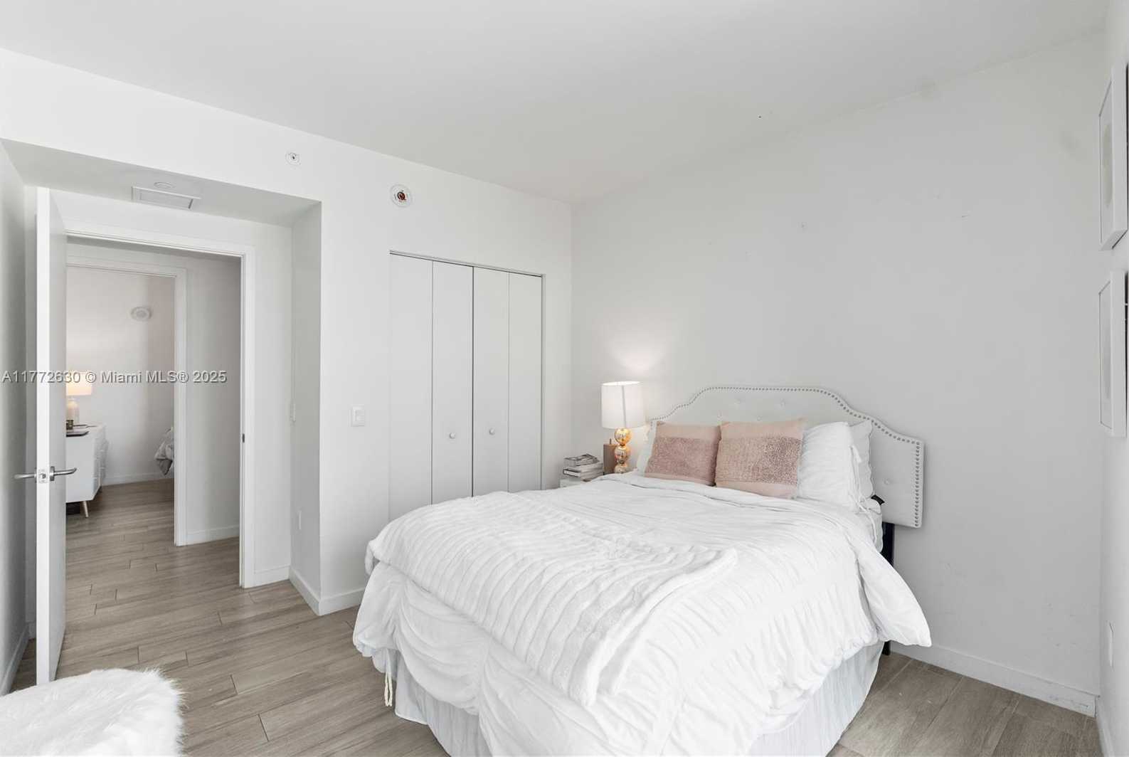 Small Image of 1100 SOUTH MIAMI AVE #2007, Miami Number 18