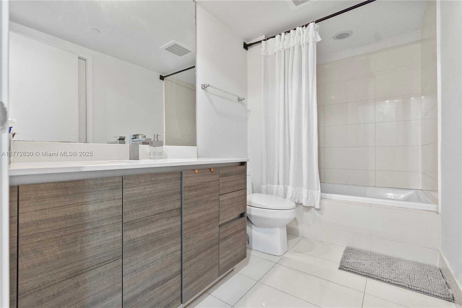 Small Image of 1100 SOUTH MIAMI AVE #2007, Miami Number 23