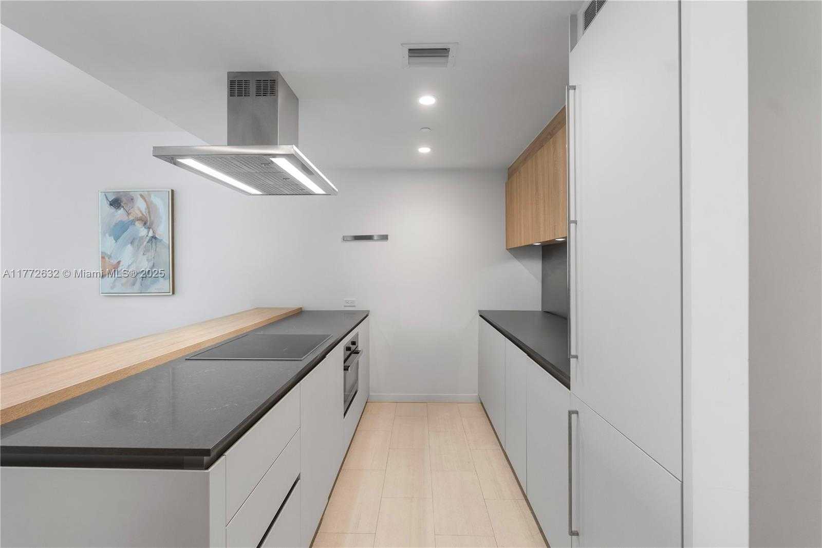 Small Image of 1000 BRICKELL PLAZA #4703, Miami Number 13