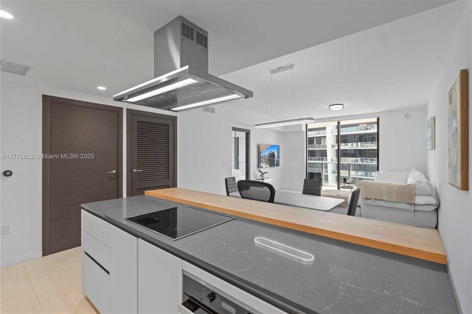 Small Image of 1000 BRICKELL PLAZA #4703, Miami Number 15