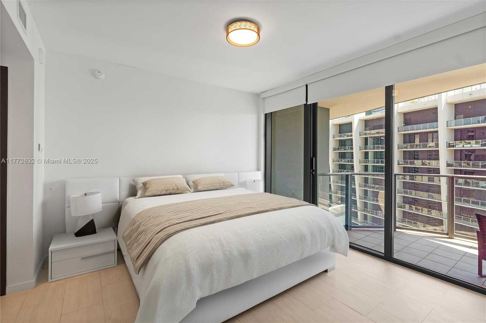 Small Image of 1000 BRICKELL PLAZA #4703, Miami Number 16