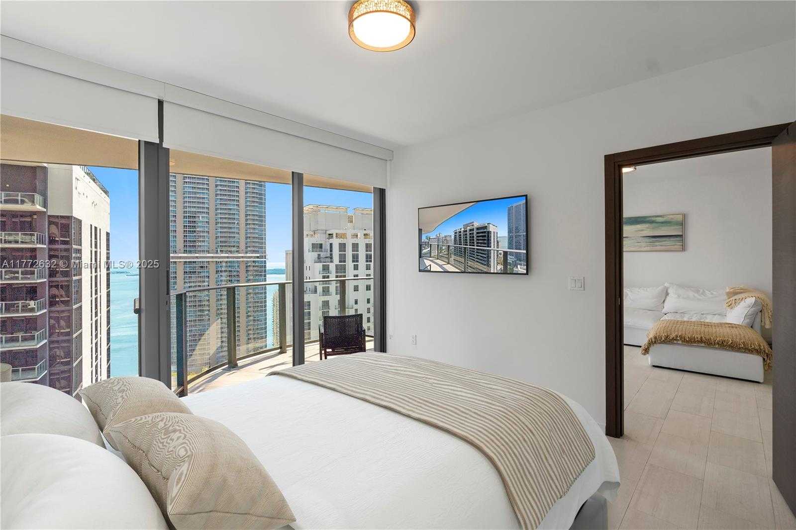 Small Image of 1000 BRICKELL PLAZA #4703, Miami Number 18