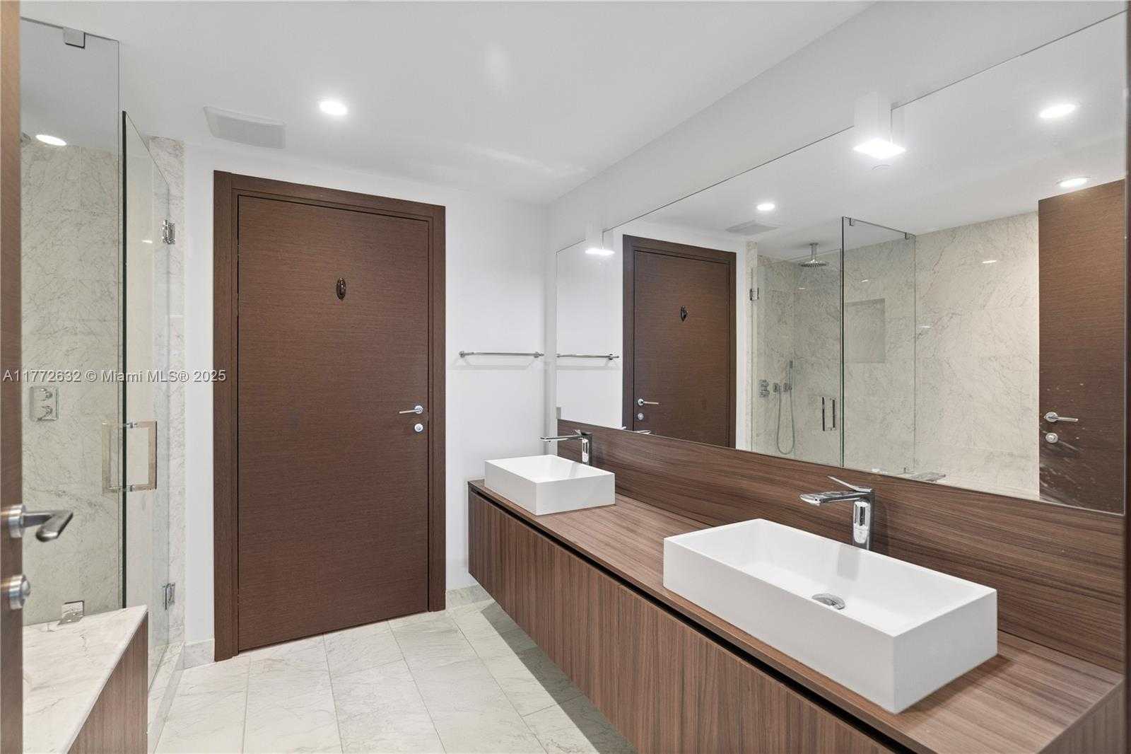 Small Image of 1000 BRICKELL PLAZA #4703, Miami Number 21