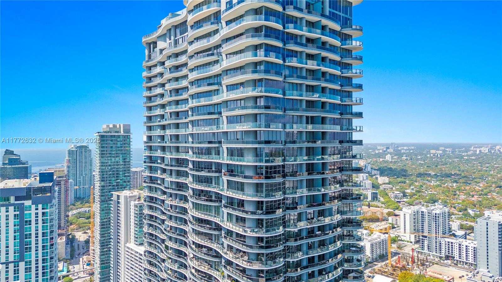 Small Image of 1000 BRICKELL PLAZA #4703, Miami Number 32