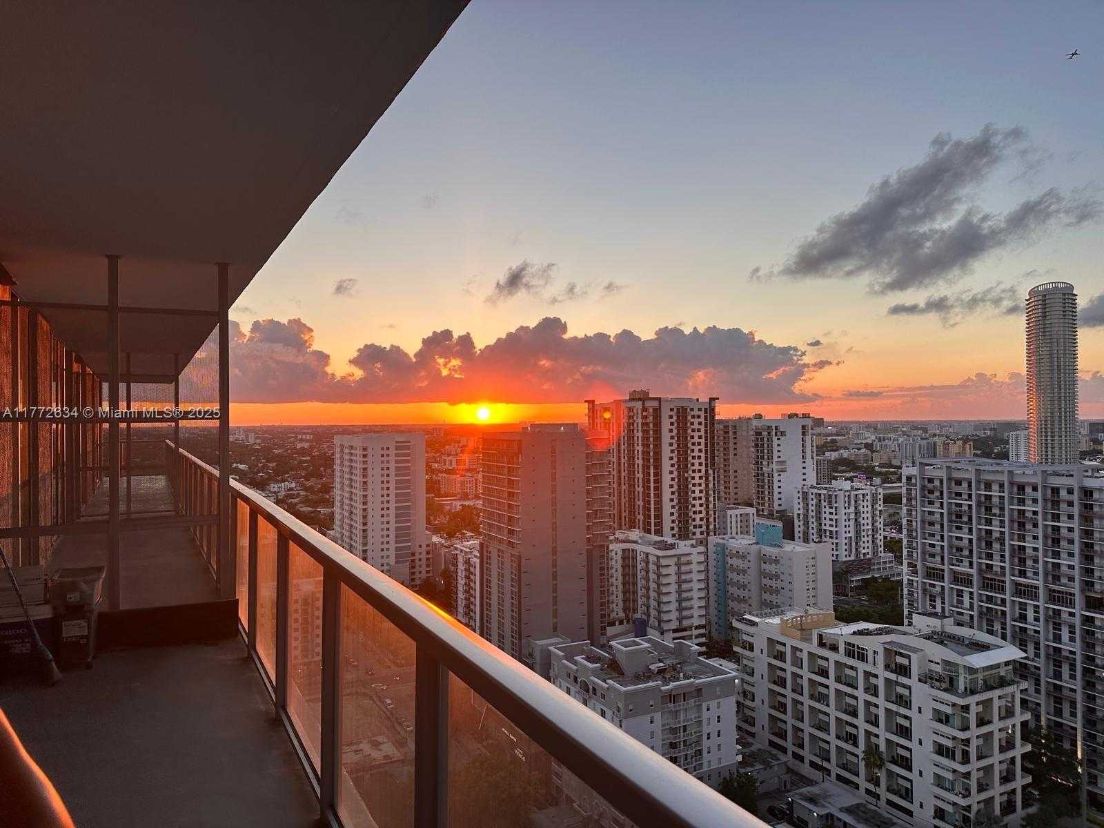 Small Image of 79 SOUTH WEST 12TH ST #3110-S, Miami Number 44