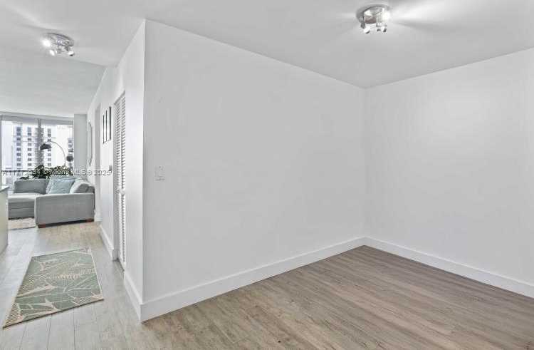 Small Image of 79 SOUTH WEST 12TH ST #3110-S, Miami Number 7