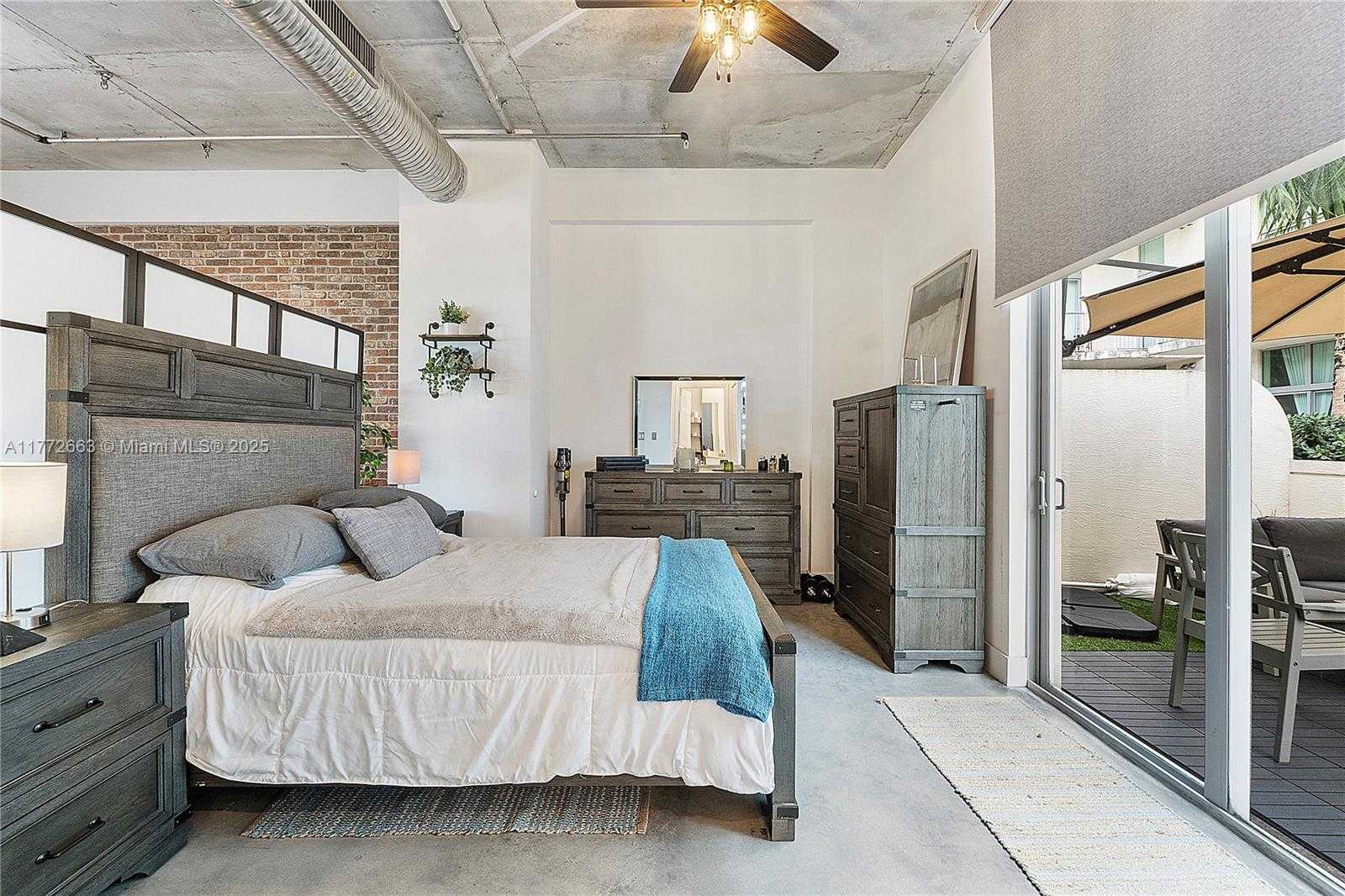 Small Image of 2100 VAN BUREN ST #102, Hollywood Number 10