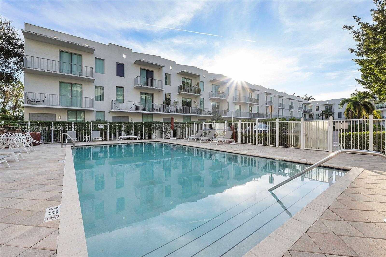 Small Image of 2100 VAN BUREN ST #102, Hollywood Number 13