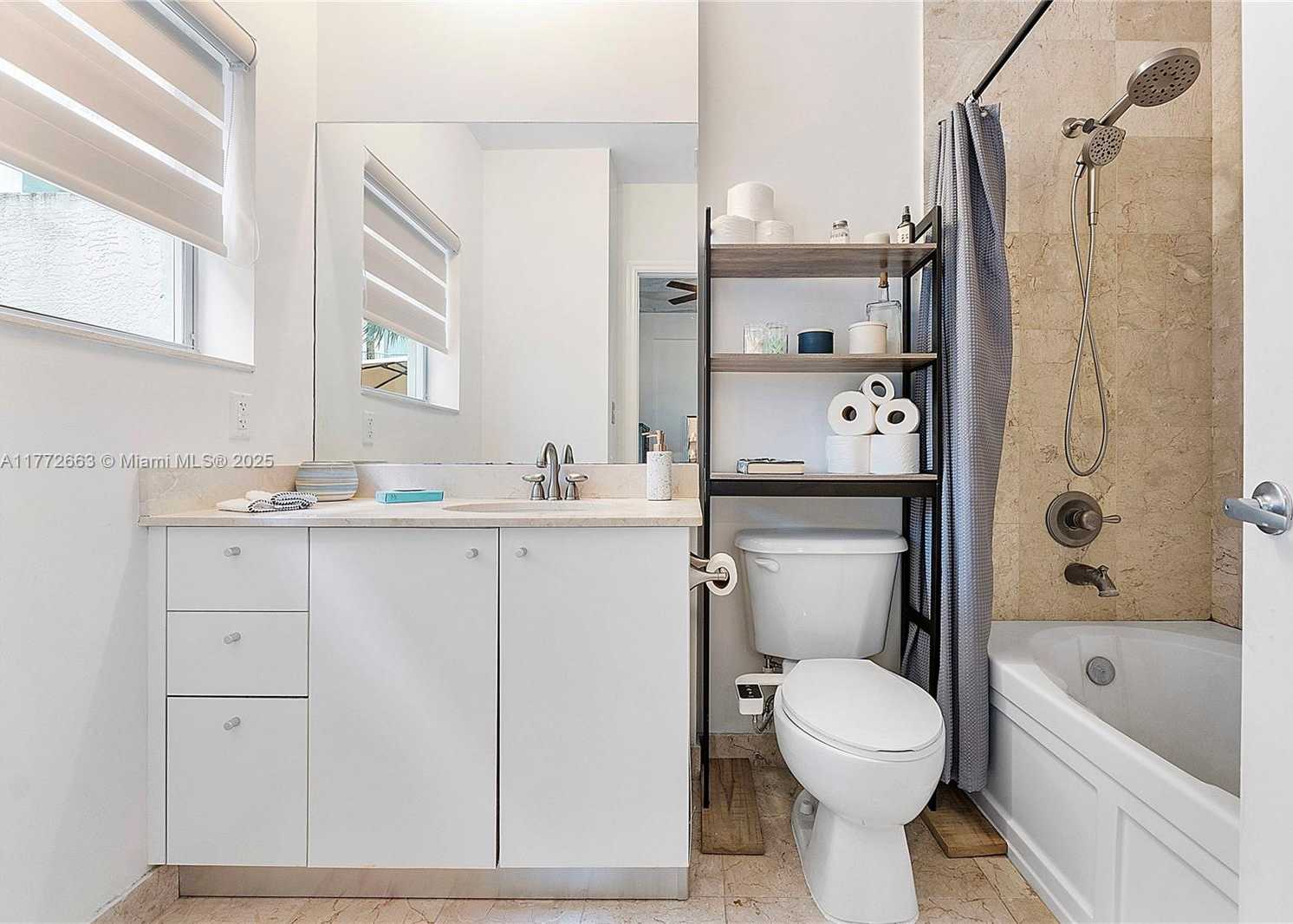 Small Image of 2100 VAN BUREN ST #102, Hollywood Number 14