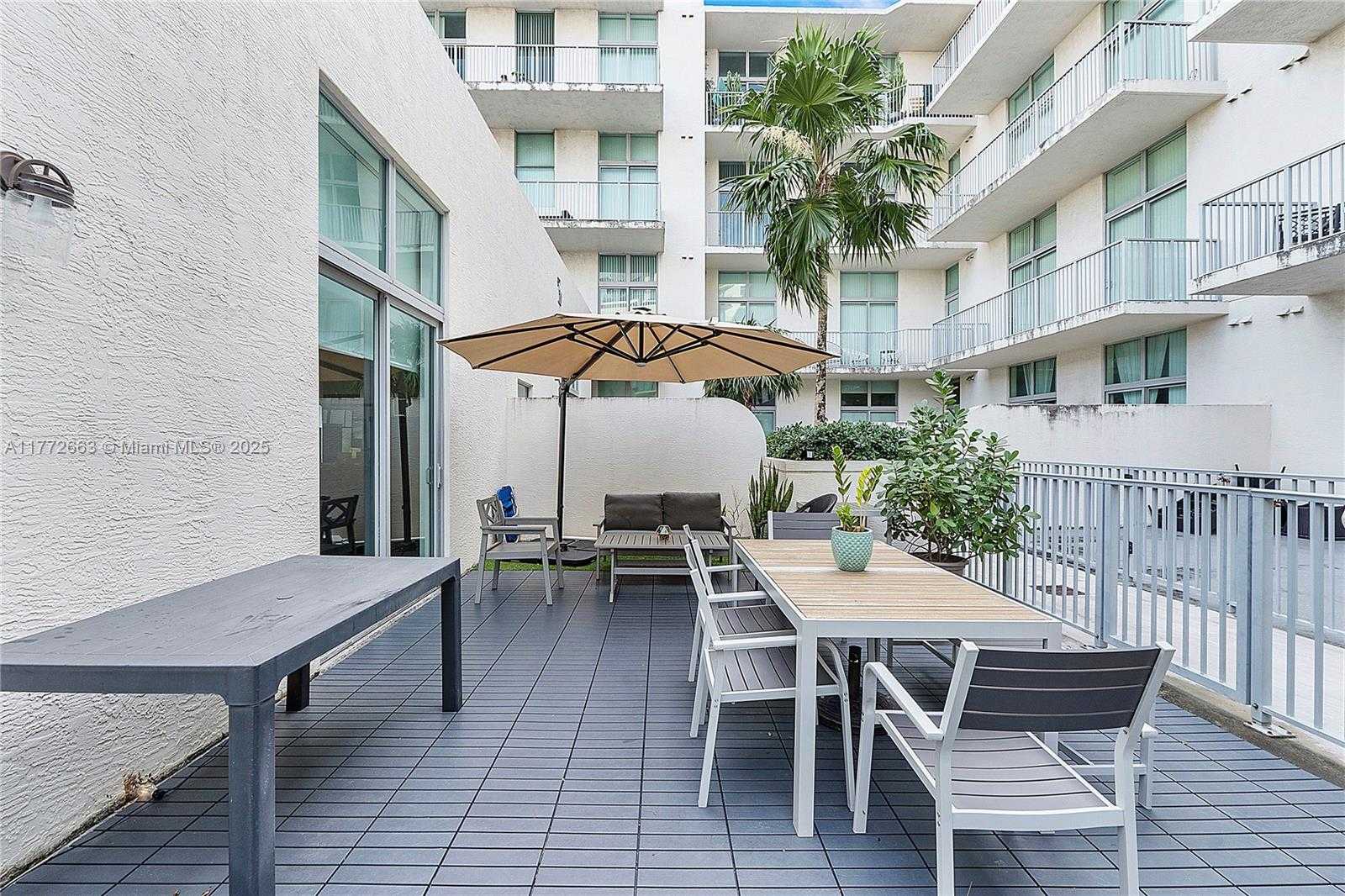 Small Image of 2100 VAN BUREN ST #102, Hollywood Number 4