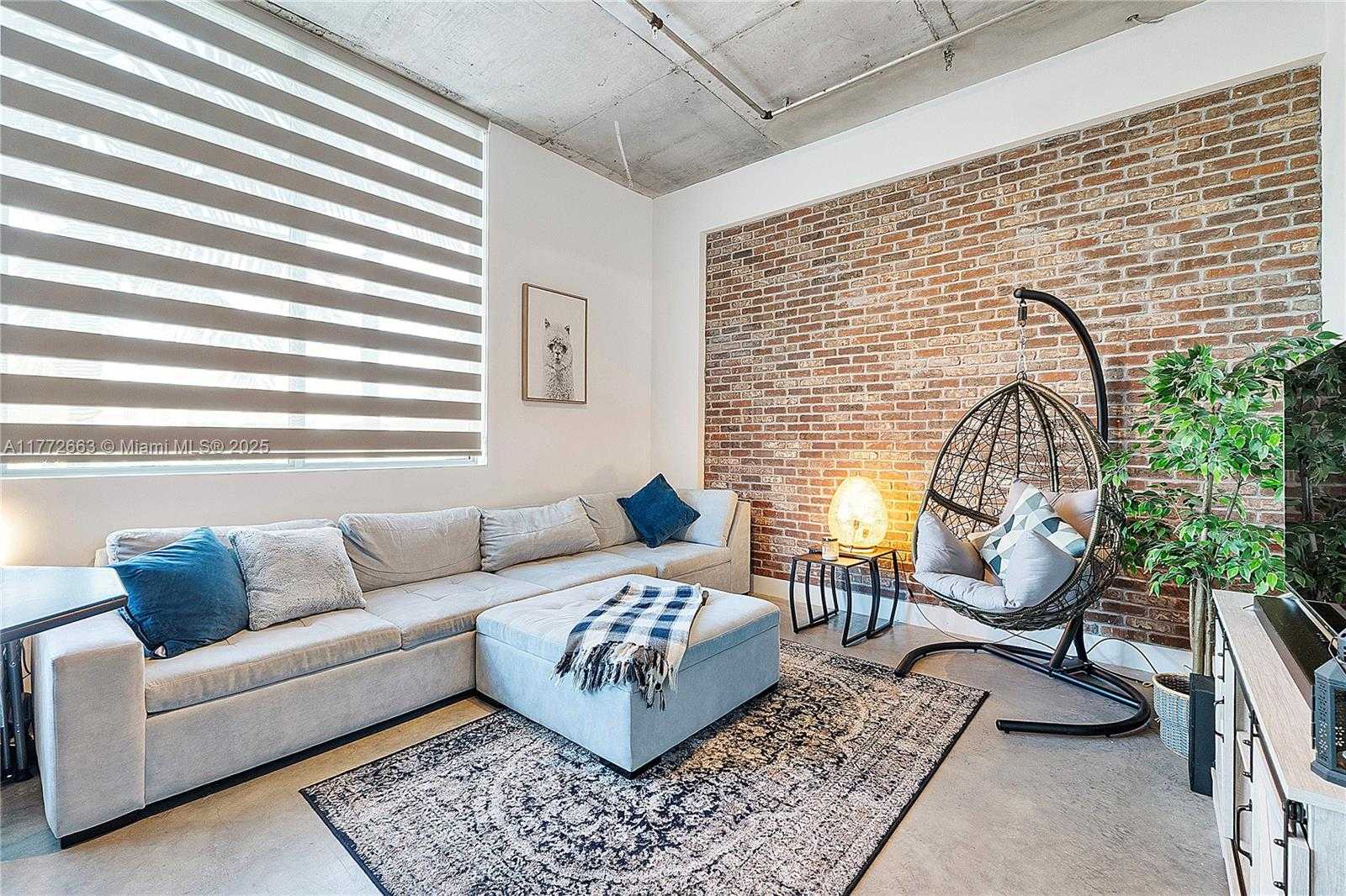 Small Image of 2100 VAN BUREN ST #102, Hollywood Number 5
