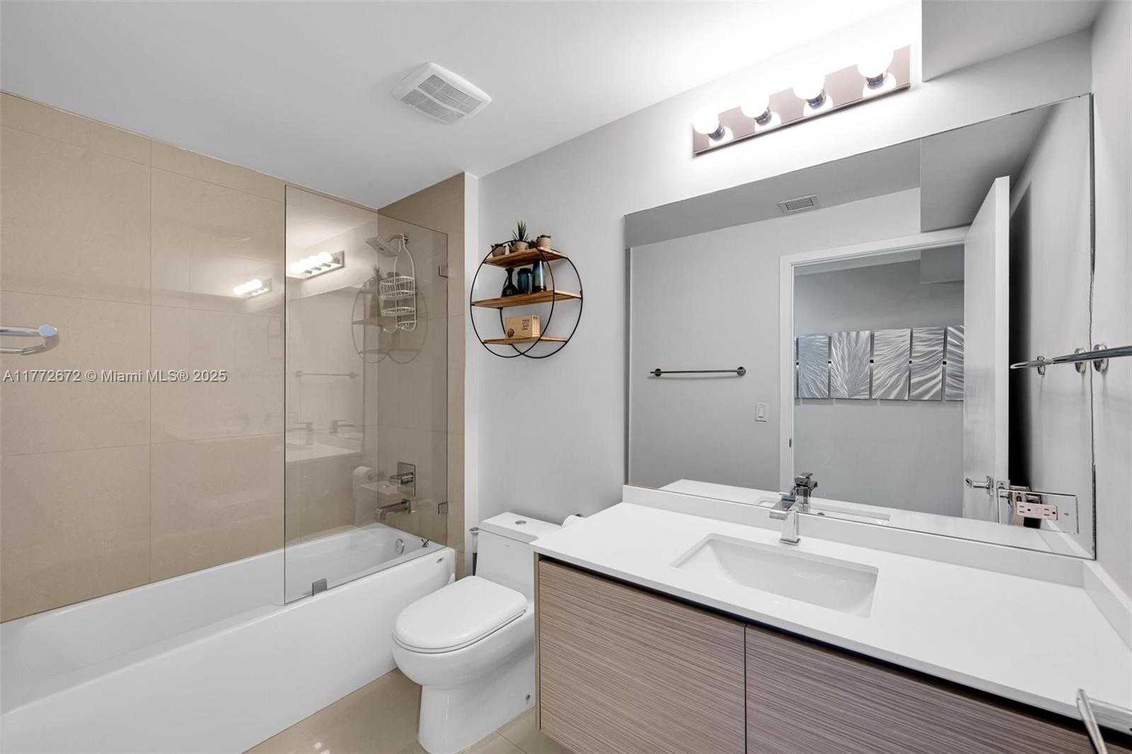 Small Image of 600 NE 27TH ST #803, Miami Number 24