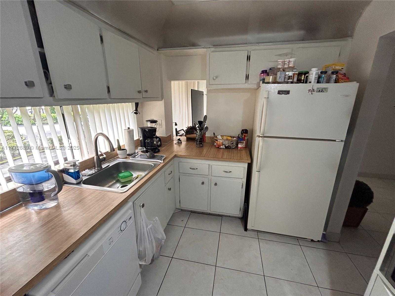 Small Image of 16919 NORTH BAY RD #214, Sunny Isles Beach Number 11