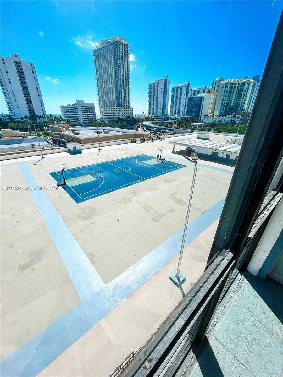Small Image of 16919 NORTH BAY RD #214, Sunny Isles Beach Number 15