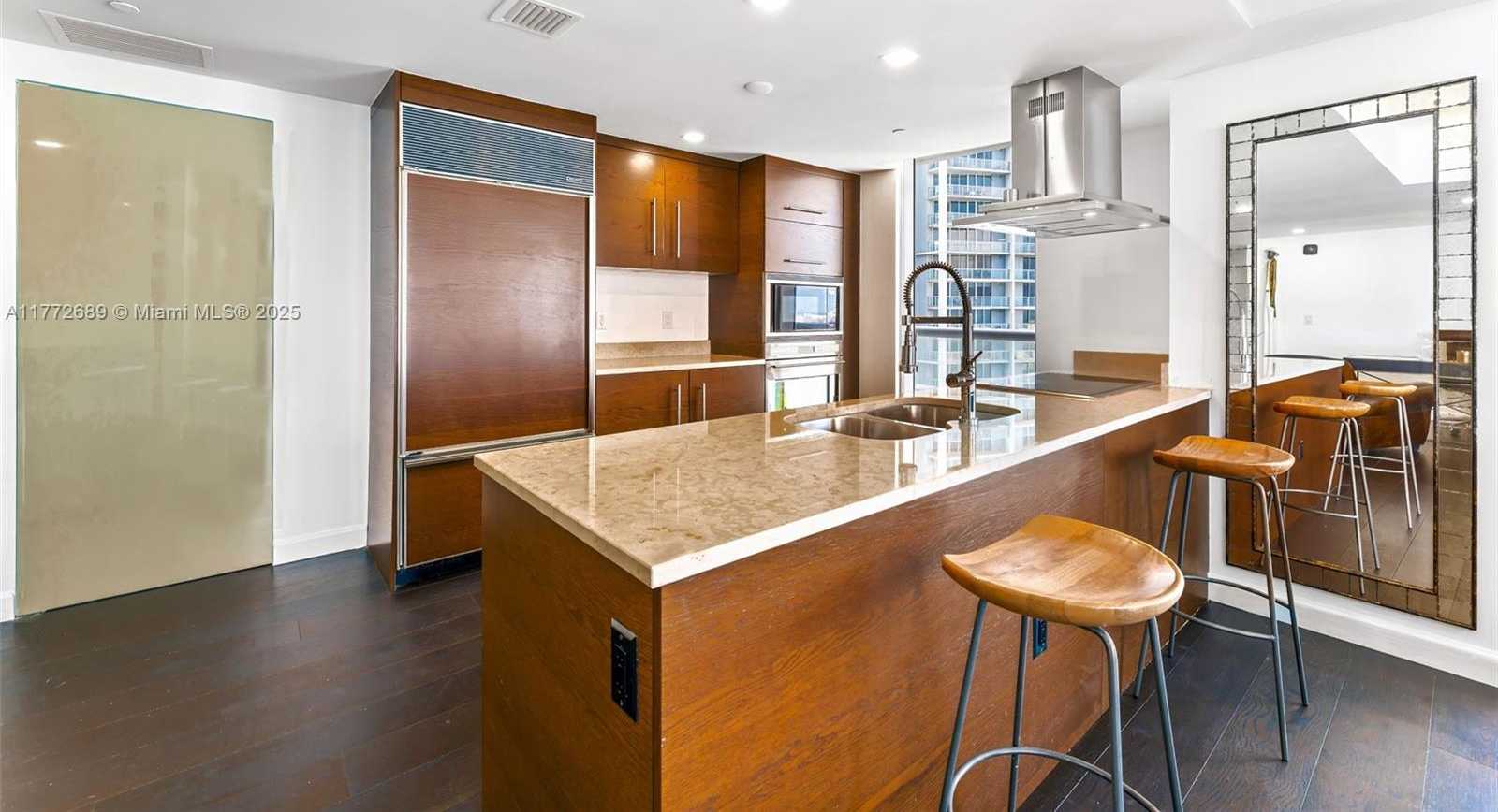Small Image of 495 BRICKELL AVE #4502, Miami Number 11