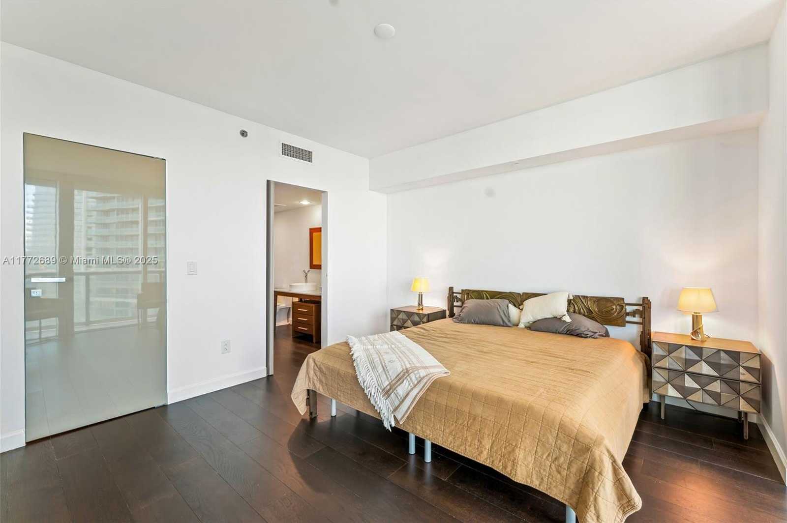 Small Image of 495 BRICKELL AVE #4502, Miami Number 14