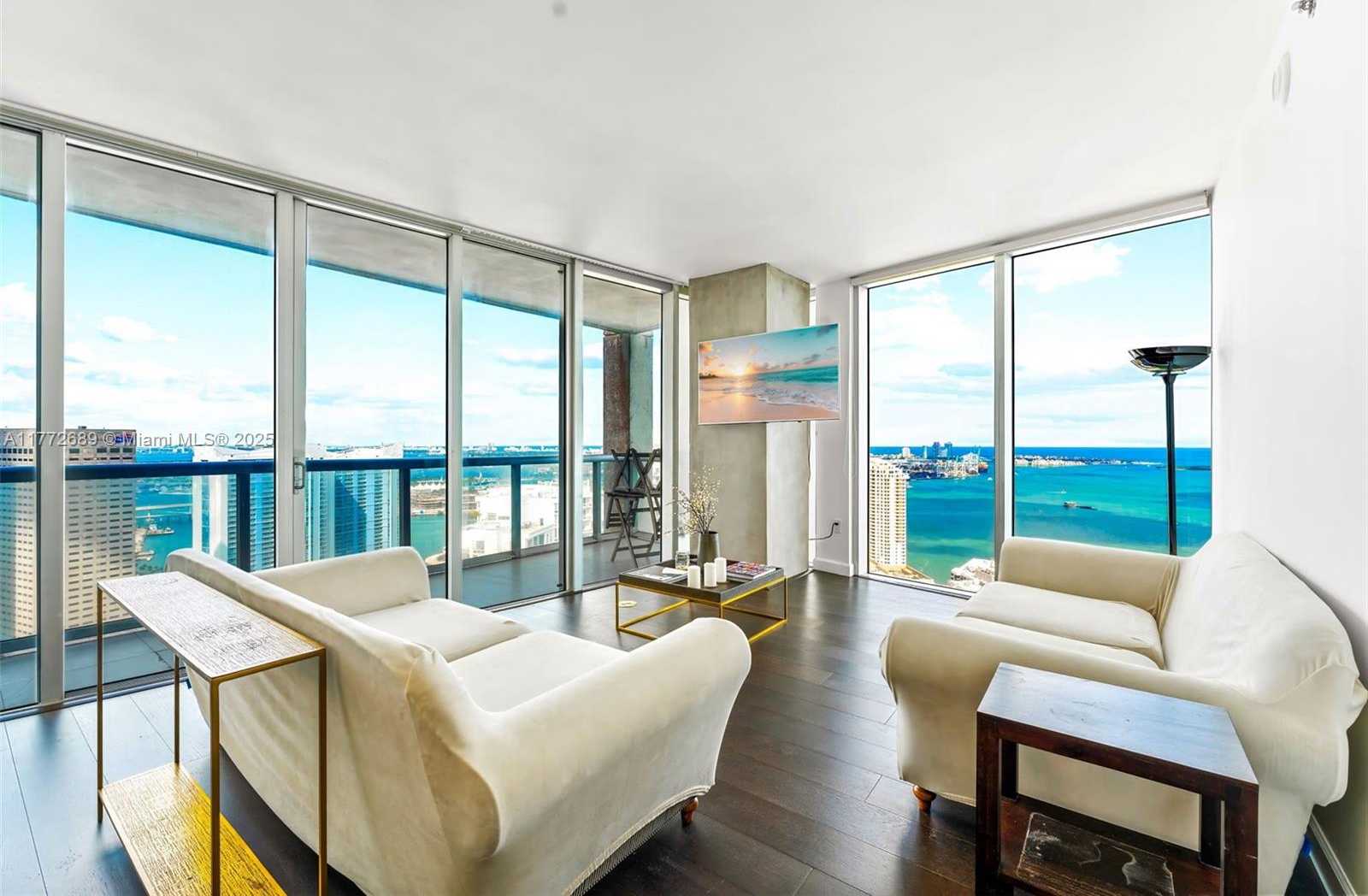Small Image of 495 BRICKELL AVE #4502, Miami Number 3