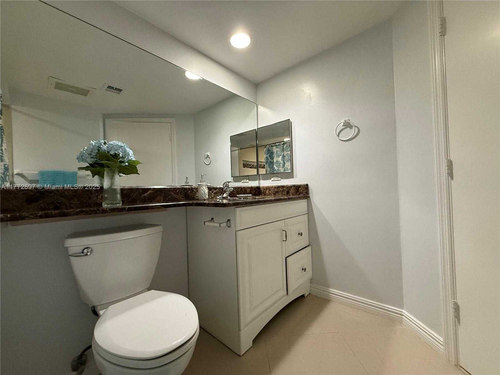 Small Image of 9201 COLLINS AVE #521, Surfside Number 17