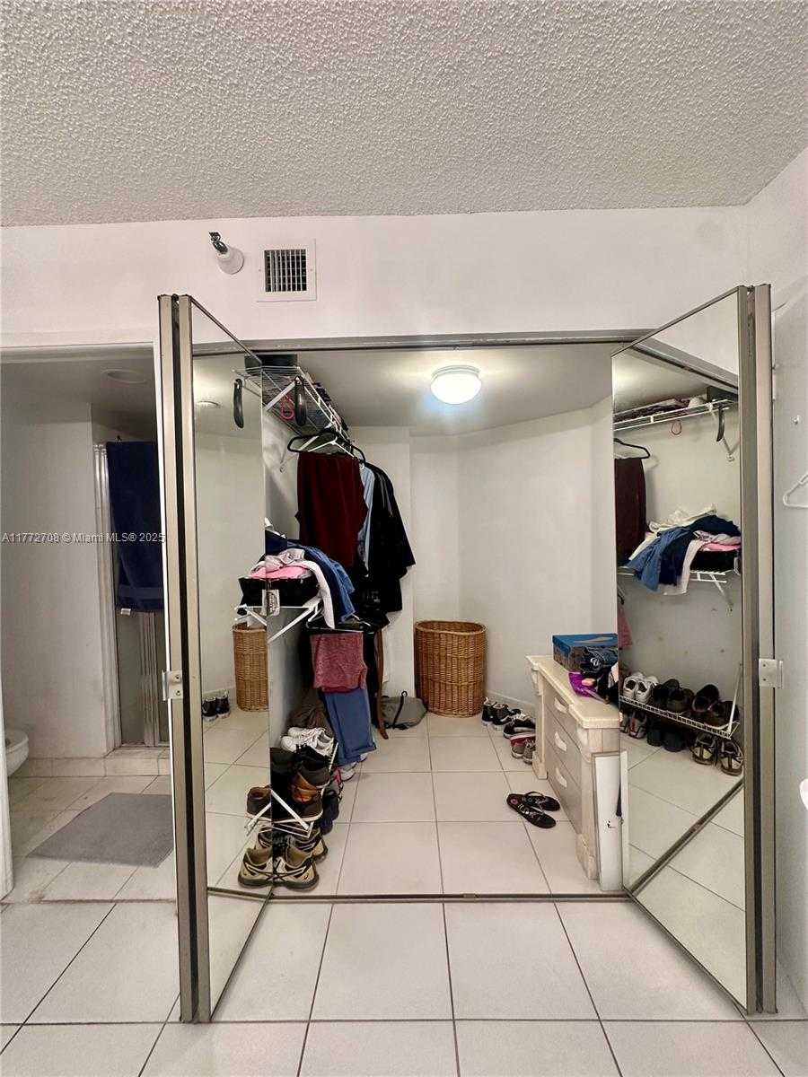Small Image of 19101 NORTH EAST 36TH CT #302, Aventura Number 11