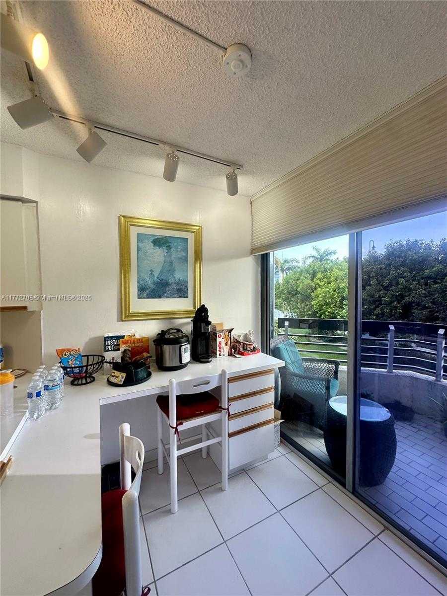 Small Image of 19101 NORTH EAST 36TH CT #302, Aventura Number 8