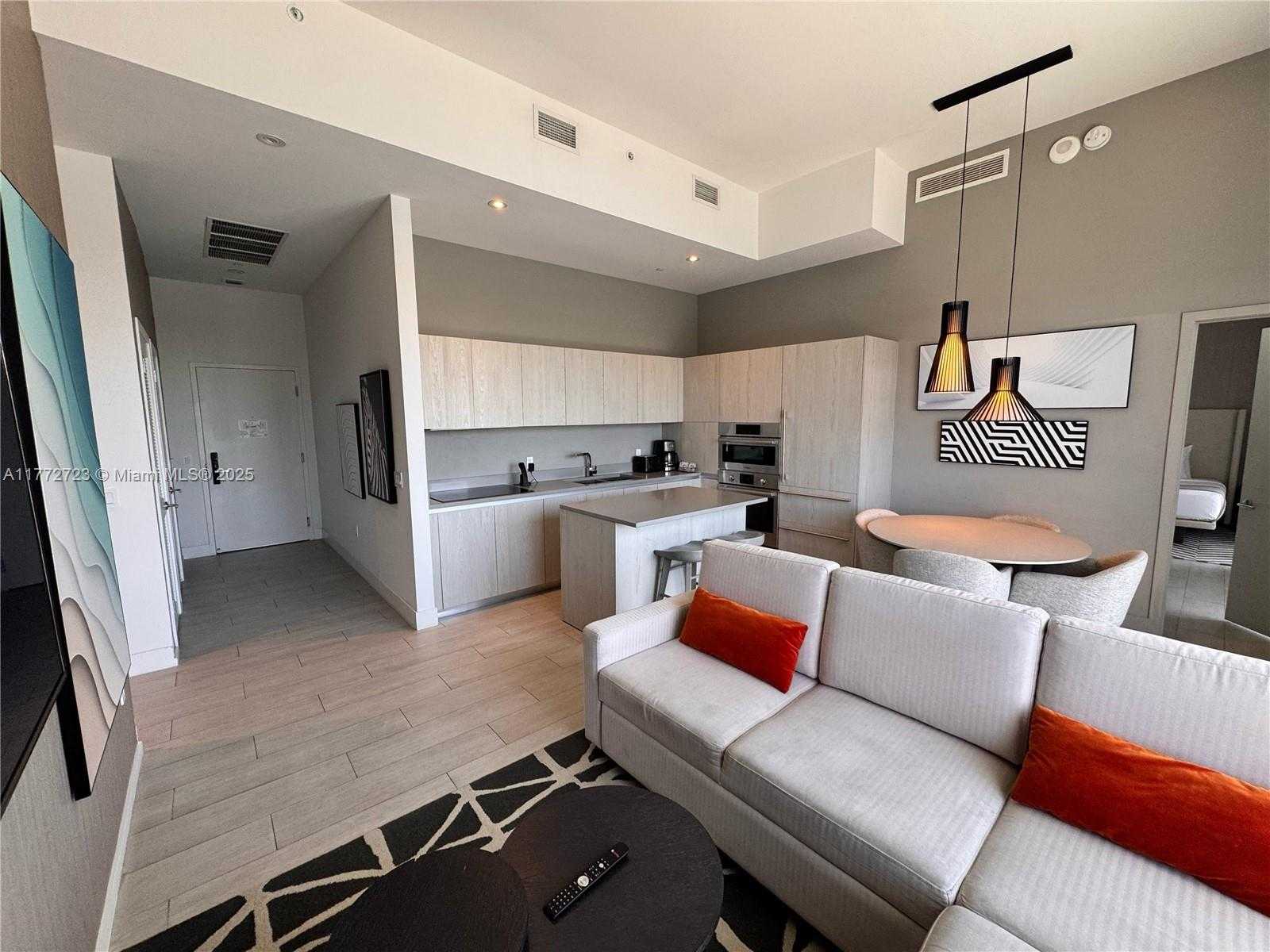 Small Image of 4010 SOUTH OCEAN DR #R204, Hollywood Number 3