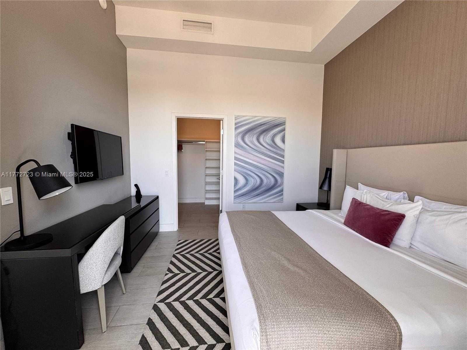 Small Image of 4010 SOUTH OCEAN DR #R204, Hollywood Number 5